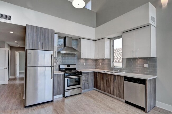 Photo - 1210 S Corning St Unit 201