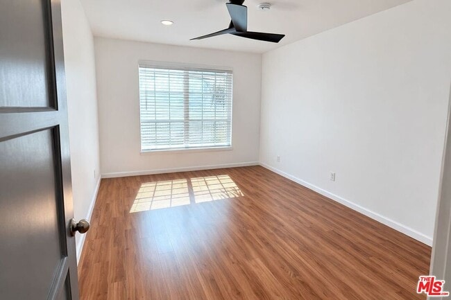 Photo - 202 N Locust St