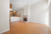Photo - 5435 Yarmouth Ave Townhome