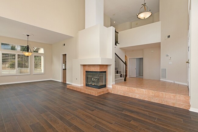 Photo - Large Beautiful Home in the Missions