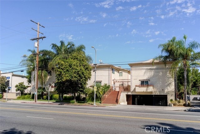 Photo - 15053 Victory Blvd Unit 5