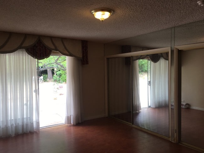 Building Photo - 3441 Red Rose Dr Unit A