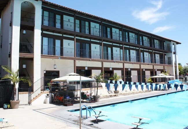 Building Photo - Los Caballeros Clubhouse #1312 Unit 1312