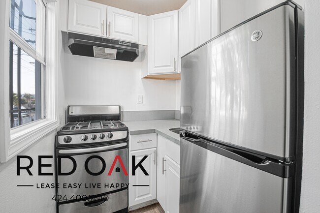 Photo - 1269 N Ardmore Ave Unit 1269 1/4