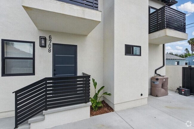 Building Photo - 6708 Riverton Ave Rental