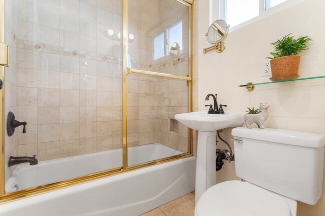 Photo - 1150 W 29th St Unit 1