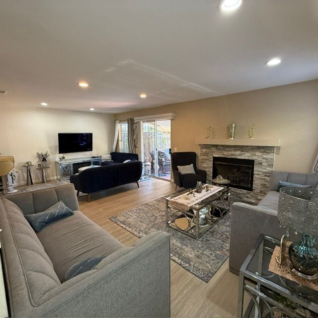 Photo - 1074 Sumner Pl