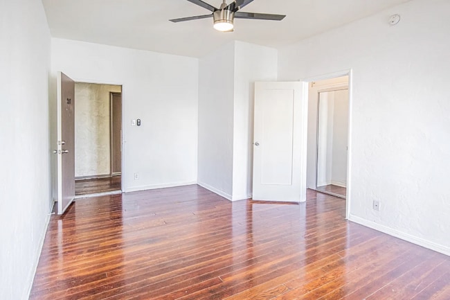 Photo - 1405 S Berendo St Unit 106