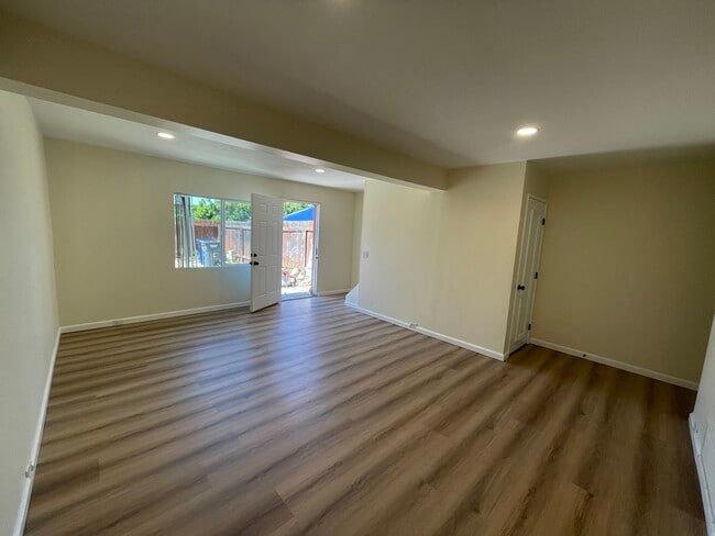 Photo - 8645 Mellmanor Drive Unit B