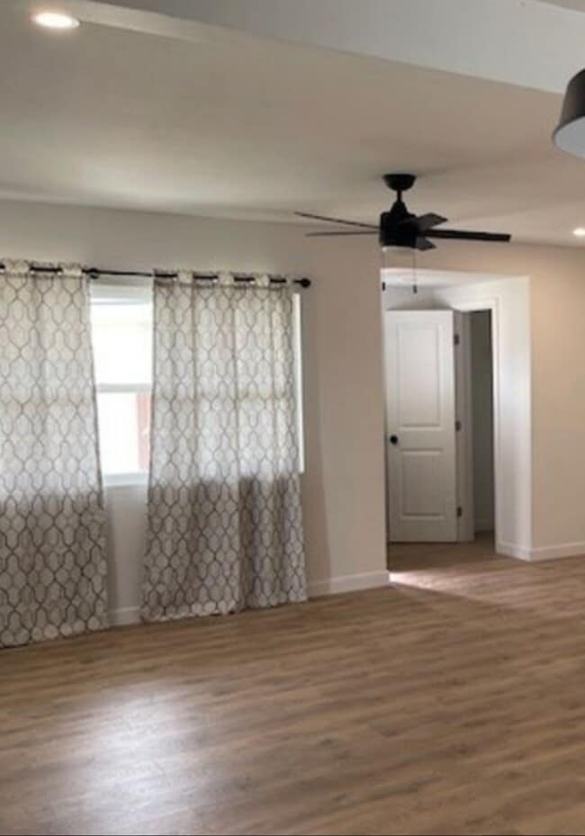 Photo - 21329 Jaffrey Ave