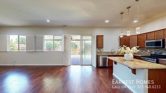 Photo - 11018 Benjamin Ln