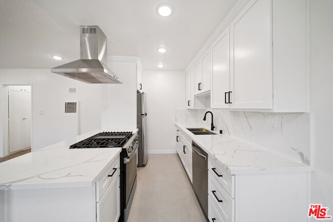 Photo - 7209 Willoughby Ave Unit 9