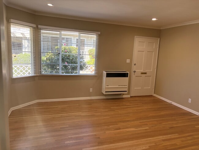 Photo - 923 18th St Unit B