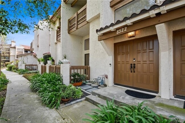 Building Photo - 8522 E Village Ln