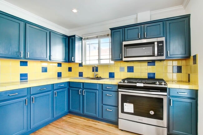 Photo - 807 5th St Unit 10