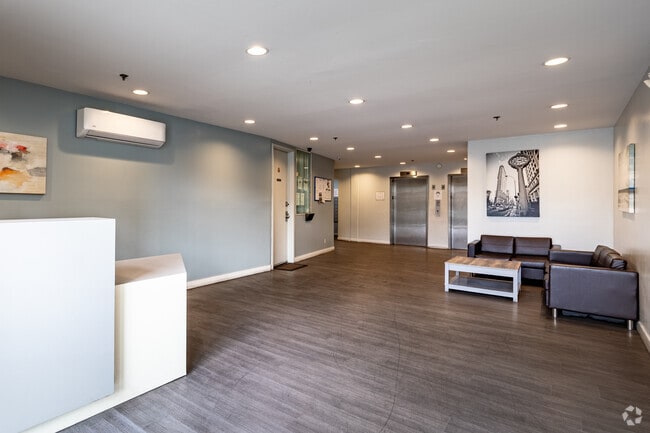 Photo - Lakeview Apartments