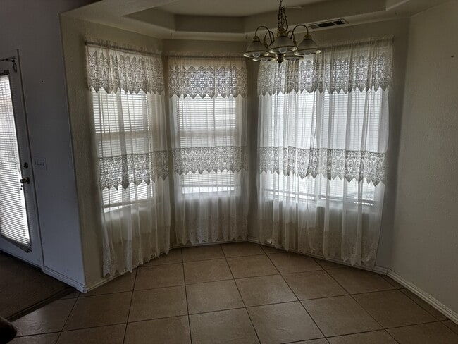 Photo - 16324 Victoria Dr