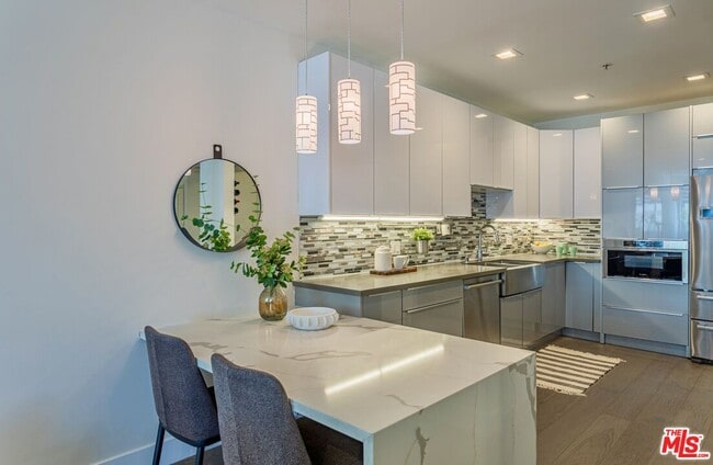 Photo - 120 Crescent Dr Unit 304