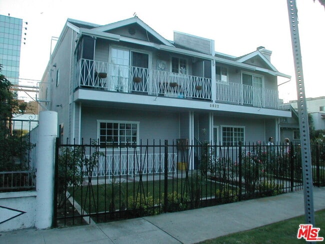 Building Photo - 5822 Harold Way Unit E Rental