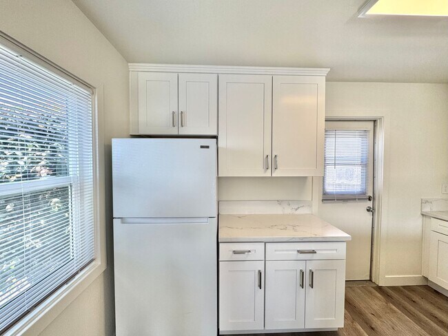 Photo - 662-668 Florence Street Unit 662