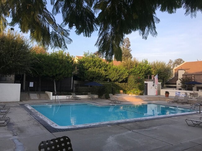 Photo - 582 W Huntington Dr Unit 582 #P