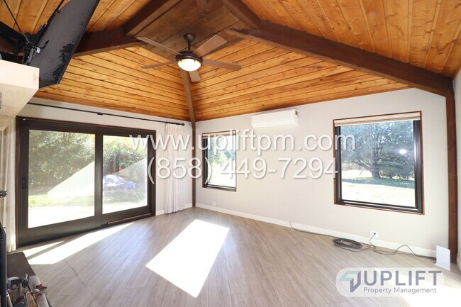 Photo - 4721 Meadowridge Rd