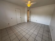 Photo - 735 Genevieve St Unit B