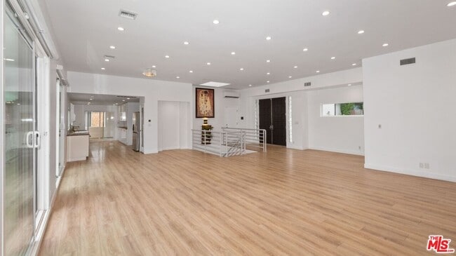 Photo - 5035 Escobedo Dr