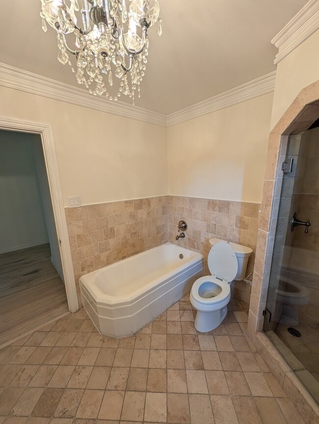 Photo - 1123 S Crescent Heights Blvd Unit Downstairs