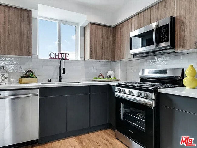 Photo - 334 Alexandria Ave