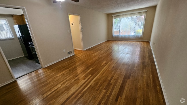 Building Photo - 8315 Clinton Ave Rental