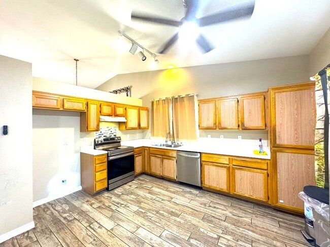 Photo - OPEN HOUSE 2pm SUNDAY Oct 19th Beautiful S...