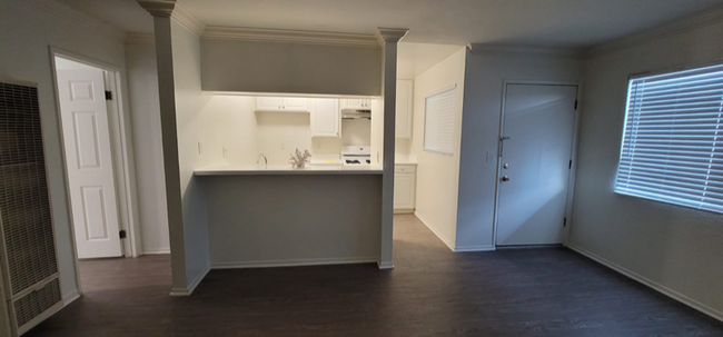 Photo - 1409 Superior Ave Apartment