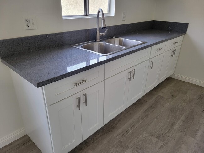 Photo - 2385 Chanslor St Unit 3