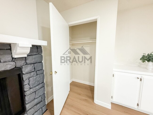 Photo - 13347 Victory Blvd Unit 107