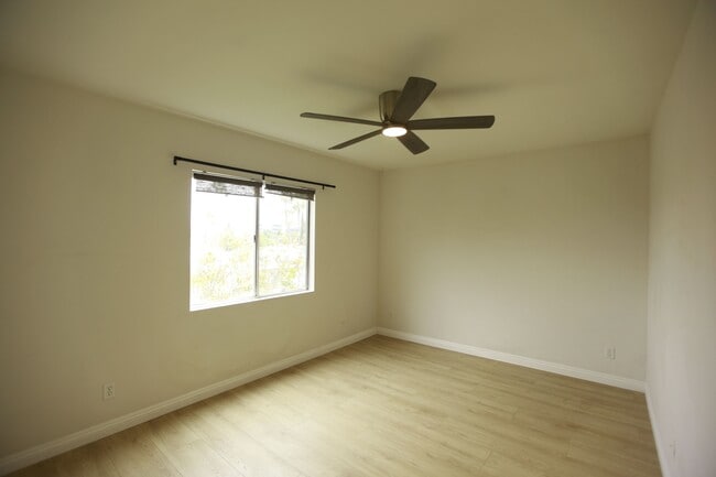 Photo - 833 Orange Grove Ave