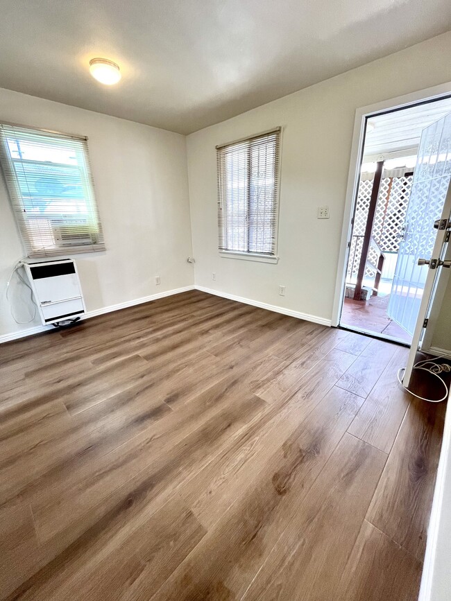 Photo - 15012 Lemoli Ave