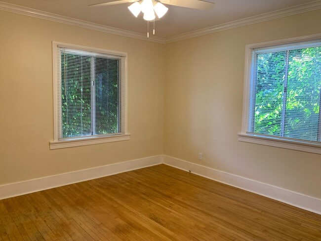 Front Bedroom 12x12 - 1038 N Hudson Ave