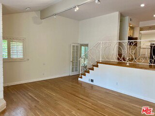 Photo - 1586 Palisades Dr