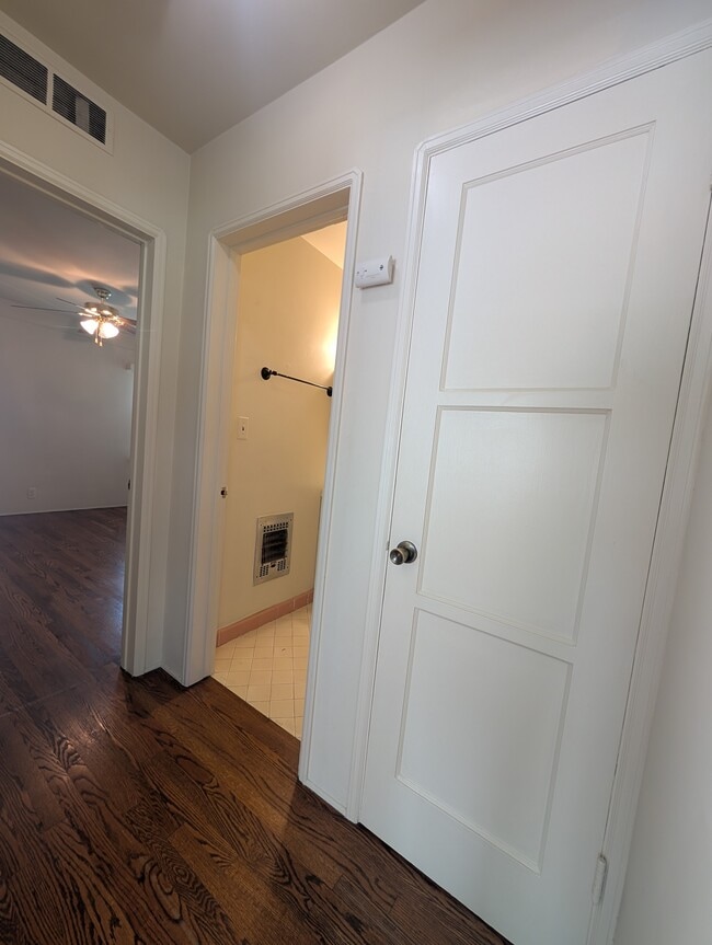 Photo - 7026 Flight Ave Unit 7026