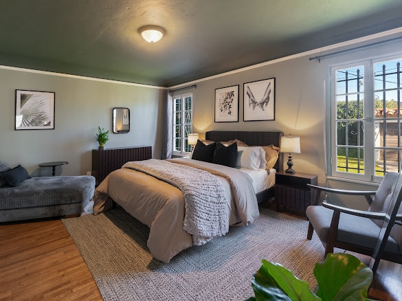 Building Photo - 1442 S Burnside Ave