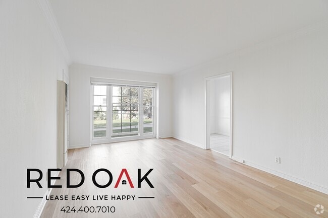 Building Photo - 1828-1850 N Edgemont Street Unit 1830.5-1 Rental