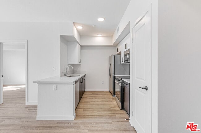 Photo - 10824 Blix St Unit 305