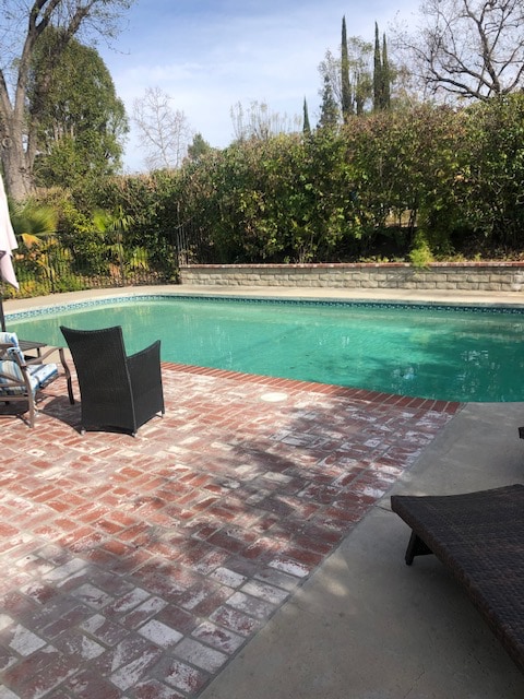 Photo - 1184 El Monte Dr House