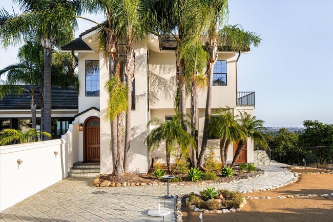 Building Photo - 6060 La Goleta Rd Unit C - Townhouse
