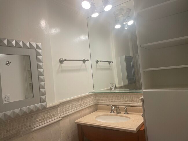 Bathroom - 8547 Airdrome St Unit 8547