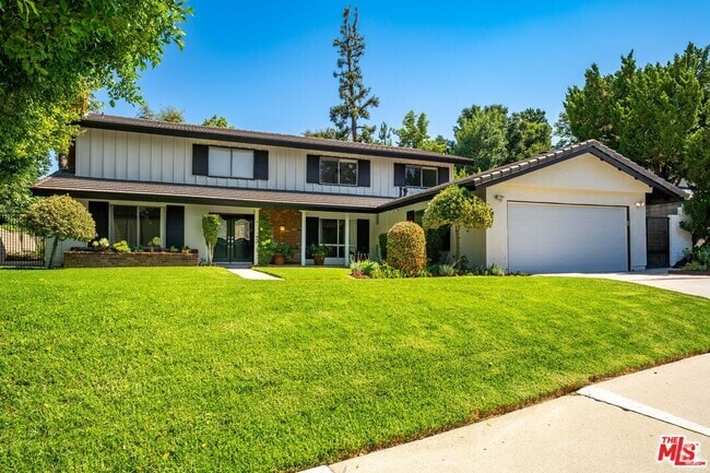 Building Photo - 22619 Town Crier Rd Rental
