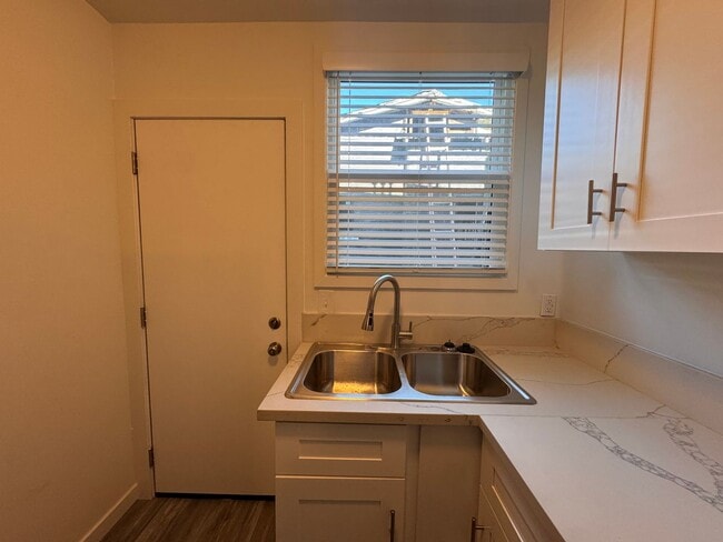 Photo - 456 N Westmoreland Ave Unit 02