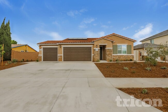 Building Photo - 639 Citron St