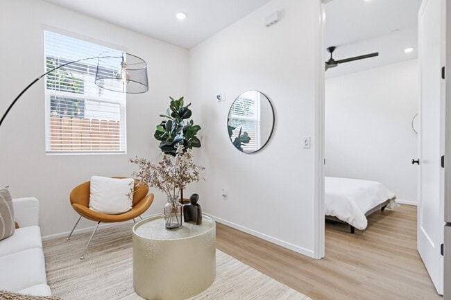 Photo - 3042-3044 J St Unit 104